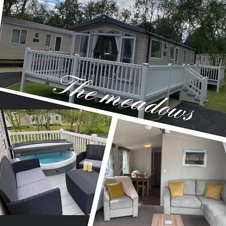 41 The Meadows Luxury Hot Tub Holidays Tattershall Lakes Extérieur photo